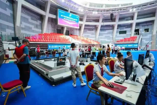 第七届全国青少年无人机大赛(新疆赛区)总决赛成功举办