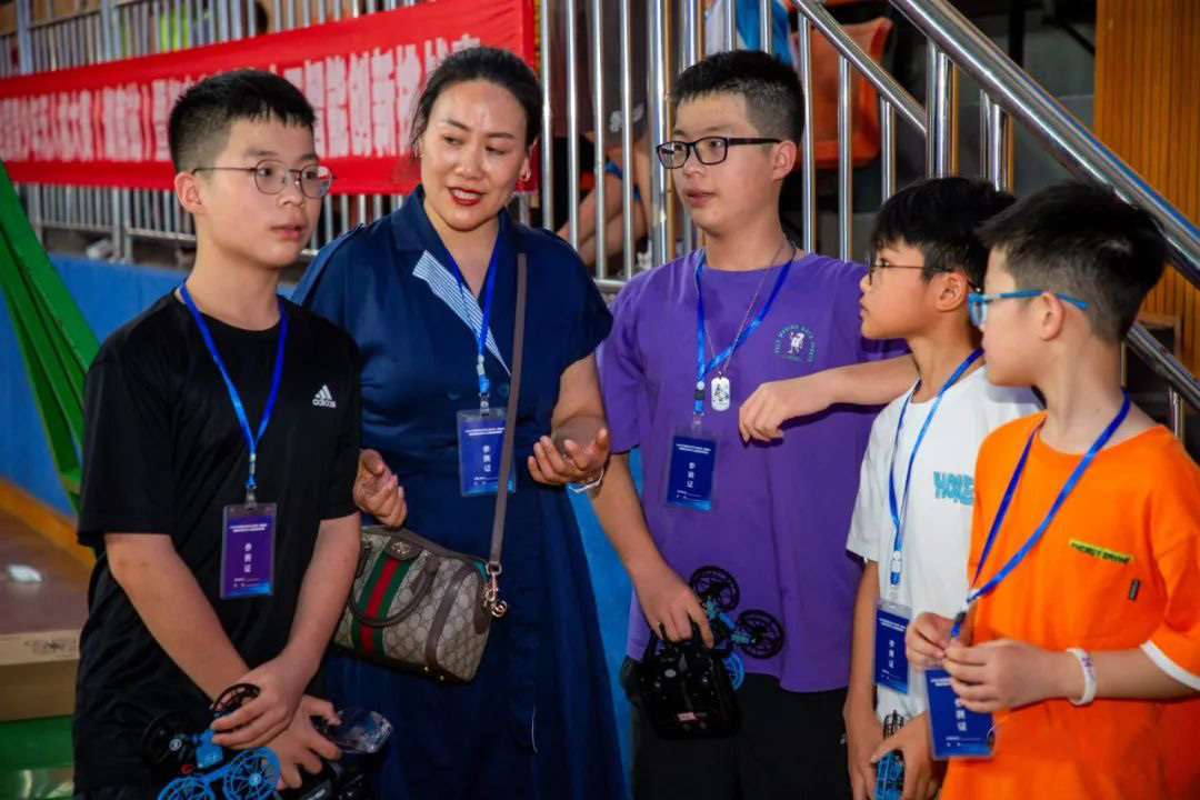 青少年无人机等级认证